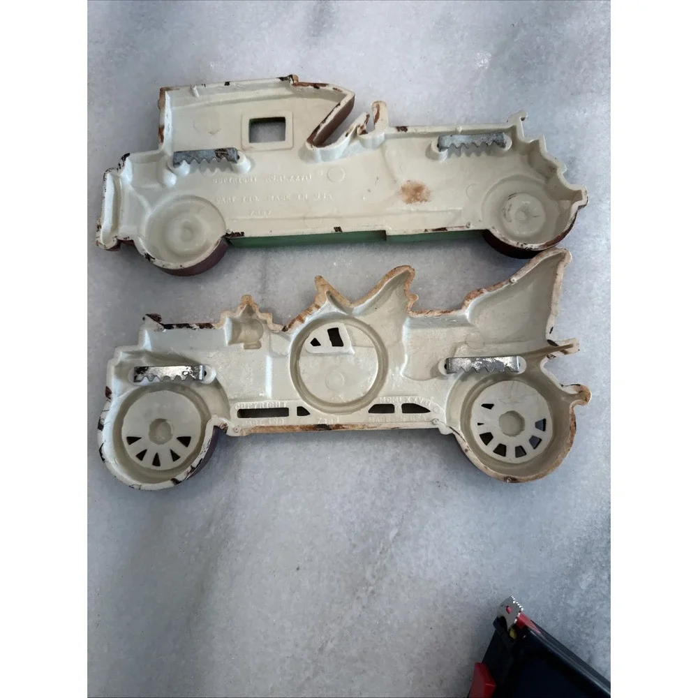 Vintage‎ 1977 Dart Industries Car Wall Hangings 7387 & 7388